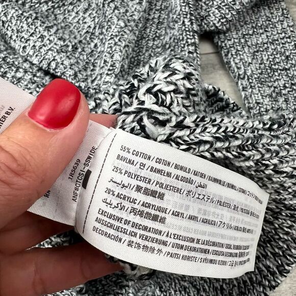 Abercrombie & Fitch cowl neck turtleneck sweater - Picture 4 of 7